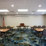 햄프턴 인 워터타운