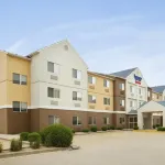 Fairfield Inn & Suites Champaign Hotels in Champaign