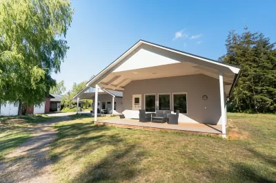 Höllviksnäs möten Mat Logi Hotels in 