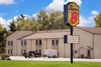 Econo Lodge Hotels in Canton