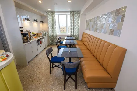 SV Hotel Отели рядом с достопримечательностью «выстрелка о времени»