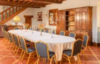 Domaine ST Germer Hotels in Chaumont-en-Vexin