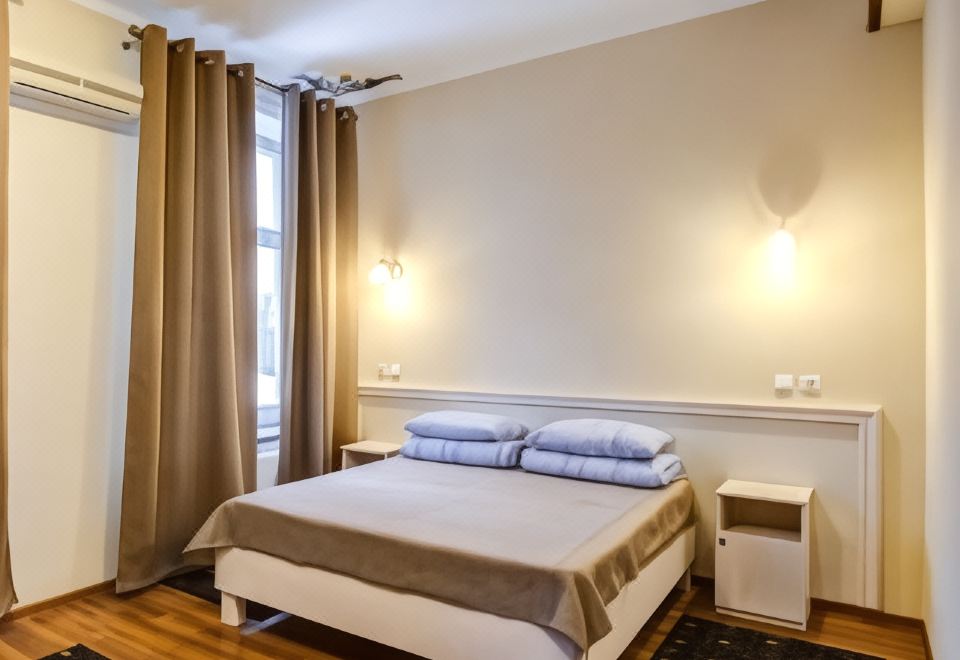 Hotel on Rimskogo-Korsakova Over view