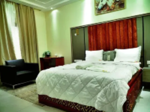 โรงแรม ซานตา เบลลา