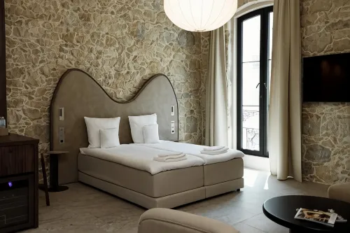 Notre Dame City Residence - Self Check-IN