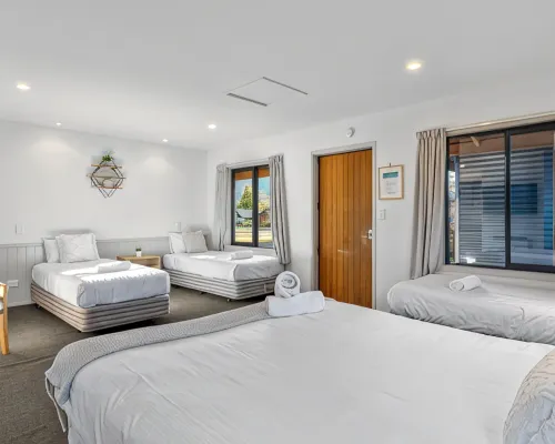 Tasman Holiday Parks - Te Anau Hotels in Te Anau