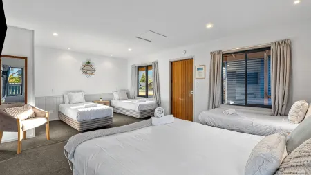 Tasman Holiday Parks - Te Anau