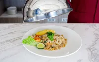Oakwood Hotel & Residence Surabaya - sarapan