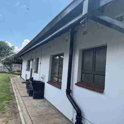 Cozy house , close to a lot of amenities Hotel Exterior