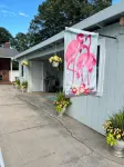 Race City Pit Stop a charming MCM 4-bdrm house with WiFi and AC in Mooresville - Homestays