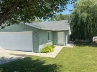 Charming 3-bedroom house with AC, WiFi in fantastic Susanville Hotels in Lassen County