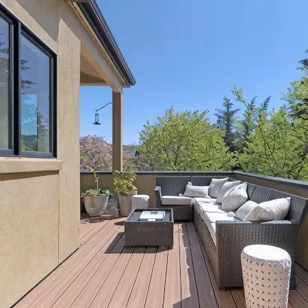 Birdhouse - Close To U Of O & Downtown 3 Bedroom Home