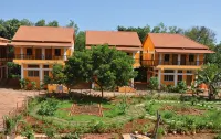 Paradise Auro Jungle Resort Hotel di 