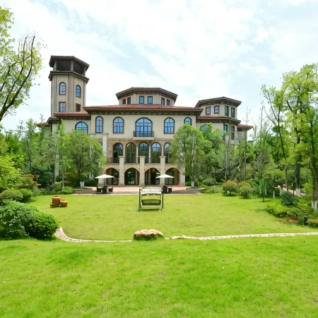 Huitang Yiqi Bieyuan Hot Spring Holiday Villa