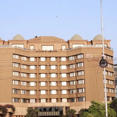 Hyderabad Marriott Hotel & Convention Centre Отели рядом с достопримечательностью «Район Амеерпет»