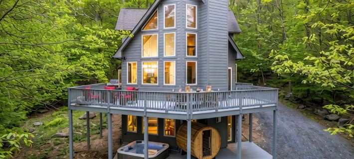 Wintergreen 5BR with Hot Tub, Sauna, Firepit Hôtels à&nbsp;: Comte de Nelson
