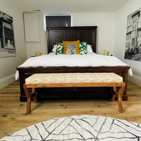 Cozy, modern apartment in downtown PTBO