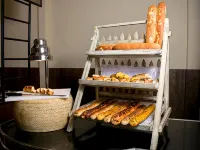 The Corinthians Resort & Club - servizio colazione