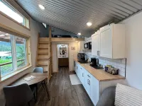 Modern Tiny House in Seward - 5  to Harbor & Tours - Chalets
