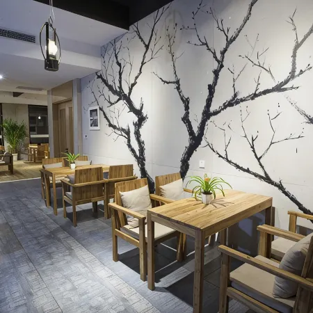 Boundless Homestay (Yesanpo Bailixia)