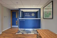 Travelodge Leeds Colton