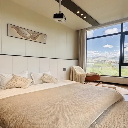 Xueyu Qishe · Scenic View Villa Hotel (Kangding Tagong Grassland Branch)