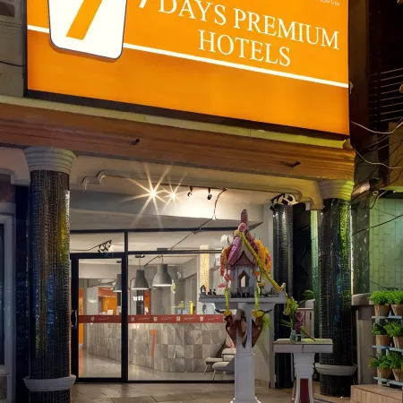 7 Stays Pattaya Hotel Отели рядом с достопримечательностью «Пирс Бали-Хай»
