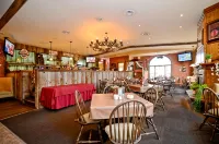 Super 8 by Wyndham Gananoque        Country Squire Resort
