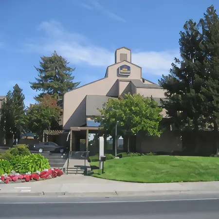 Best Western Plus Inn at the Vines