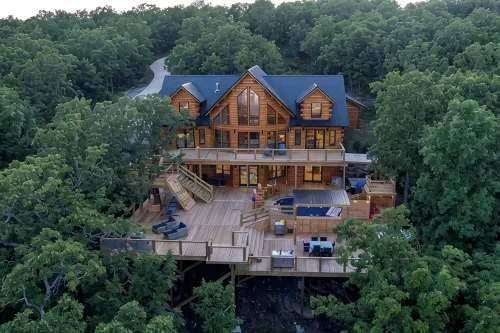 3-Tier Deck + Putting Green + Steam Sauna  Private Lake Eufaula Escape - Wifi