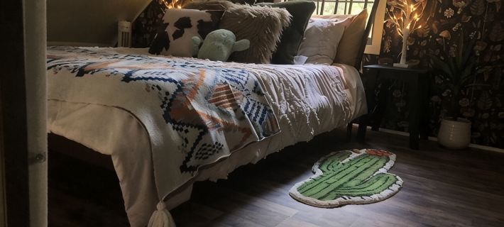 Fairytale Forest River Cabin Hotels in Lowndes County