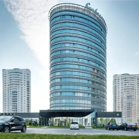 Slavyanskaya Hotel Отели рядом с достопримечательностью «Комплекс «Минск-Арена»»
