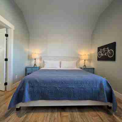 Luxury Olivia Beach Retreat - Hot Tub, Game Room & Pet Friendly Rooms
