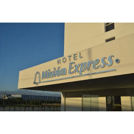 Hotel Lois Express Monterrey Aeropuerto la Fe