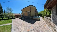 Villa Arianna – Panorama Suite, Lake Garda view apartment with pool
