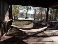 Lakefront Cabin-Giant Covered Porch-Gourmet Kitchen. Boulder Fire Pit! Bliss!!