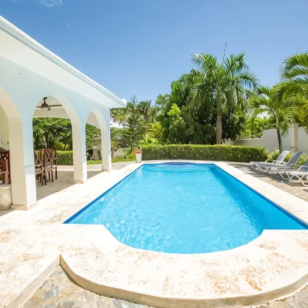 Quaint Villa with Beautiful gardens