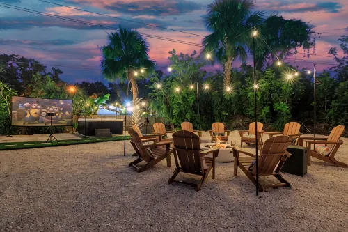 Family Resort Near Ami, Heated Pool, Hot Tub, Mini Golf & Games
