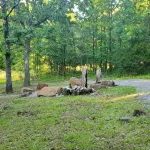 Cute little costal cabin.  One mile from Lake Tenkiller.  Private Spa/Hot Tub