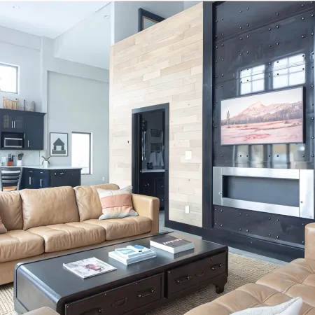 Modern, Spacious Loft in Douglas with Free Parking!