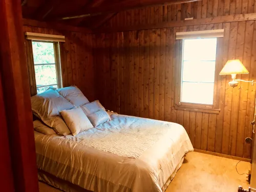 Lake Cabin on 500 acre all sports lake, Snug Harbor close to Vicksburg,Kalamazoo - Wifi