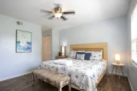 A + Location!  2 Bedroom/ 2 Bath Condo with pool/ stroll to beautiful beach