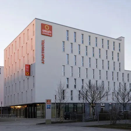 Aparthotel Adagio Access Muenchen City Olympiapark Отели рядом с достопримечательностью «Фельдмохинг-Хазенбергль»