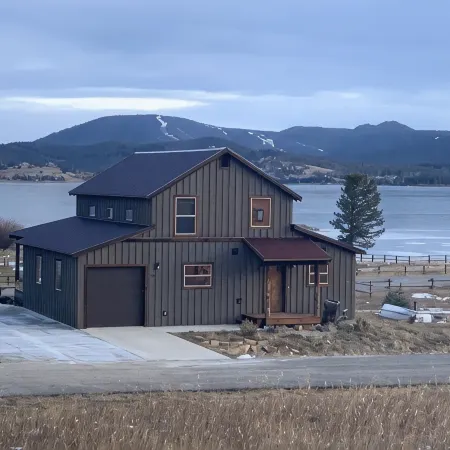 Lake House at Georgetown - just steps from the marina & easy winter access