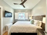 Downtown Condo on Thames Street - Balkoner