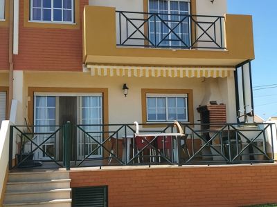 Beach House in Ericeira: A Paradise by the Sea. Ideal for Surfing