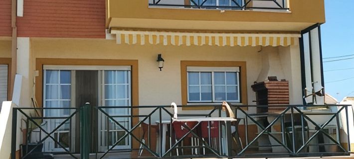 Beach House in Ericeira - A PARADISE BY THE SEA SPECIAL SEPTEMBER 24% OFF Hotels in Torres Vedras