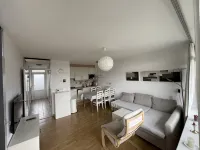 6 pers. Apartment, 3 sep. Sleeping room, 300 m v. Beach, constantly modernized and clean - Wifi