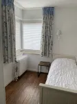Family friendly apartment with 2 bedrooms, terrace and swimming pool - مسبح