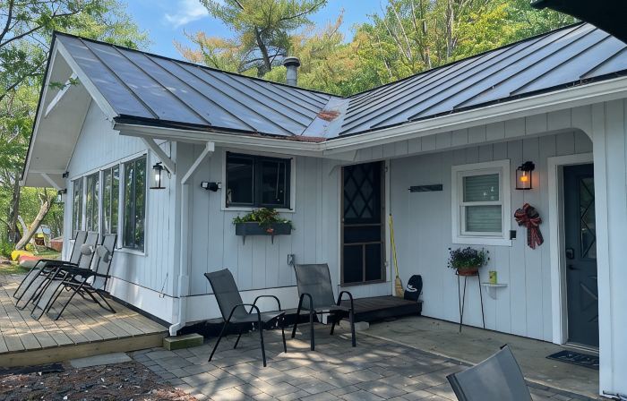 Cottage on Lake Saint Catherine